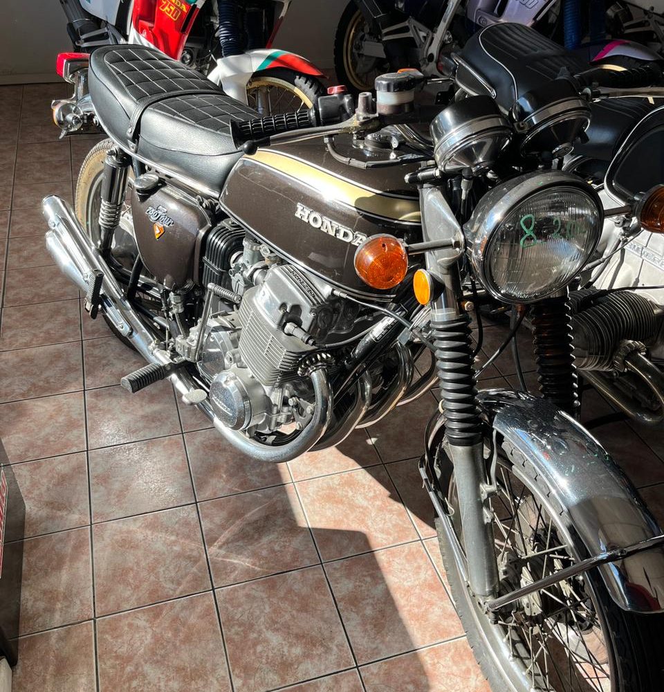 HONDA CB750 FOUR